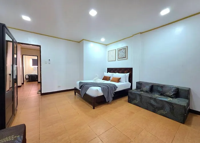 U64 La Guardia Townhouse 3 Bedroom Free Parking Near It Park *
