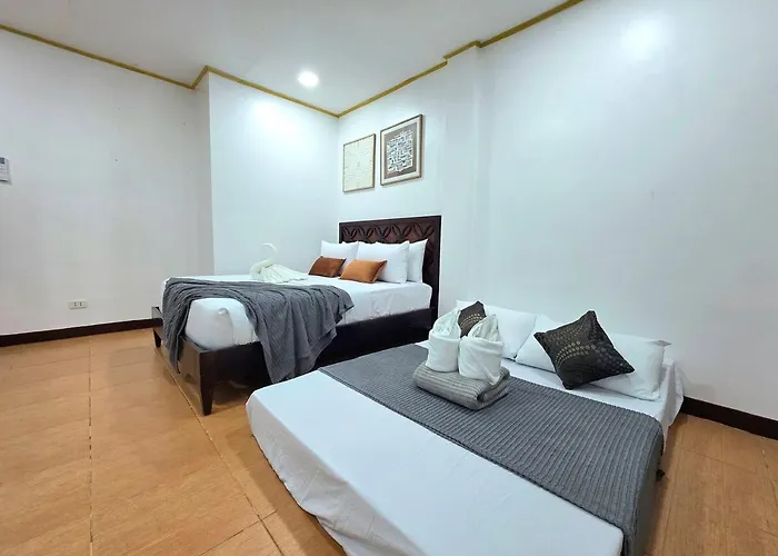 U64 La Guardia Townhouse 3 Bedroom Free Parking Near It Park