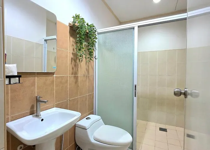 U64 La Guardia Townhouse 3 Bedroom Free Parking Near It Park Leilighet Cebu